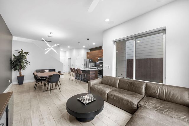 2307 Clementine Street, Houston, TX 77020