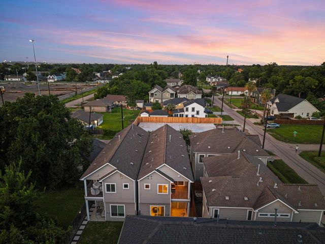2307 Clementine Street, Houston, TX 77020