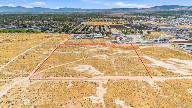 300 E Ave H4, Lancaster, CA 93534