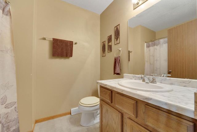 2969 W Bridge STREET, Greenfield, WI 53221