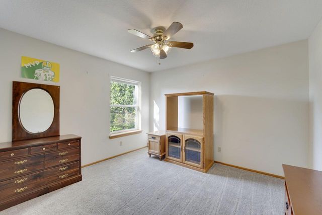 2969 W Bridge STREET, Greenfield, WI 53221