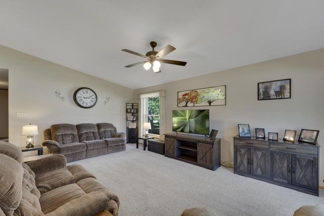2969 W Bridge STREET, Greenfield, WI 53221