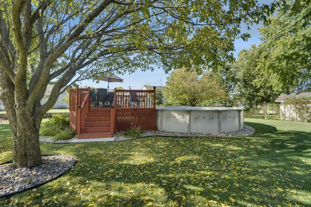 2969 W Bridge STREET, Greenfield, WI 53221