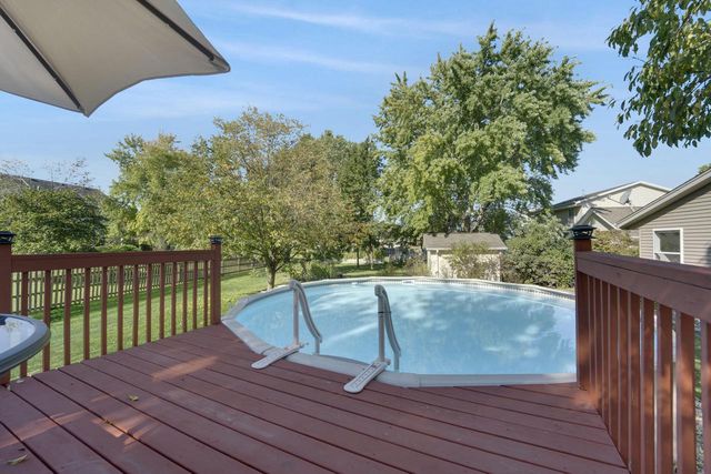 2969 W Bridge STREET, Greenfield, WI 53221