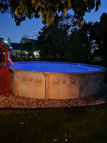 2969 W Bridge STREET, Greenfield, WI 53221