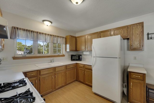 2969 W Bridge STREET, Greenfield, WI 53221