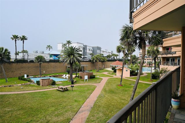 9520 Seawall Boulevard 111, Galveston, TX 77554