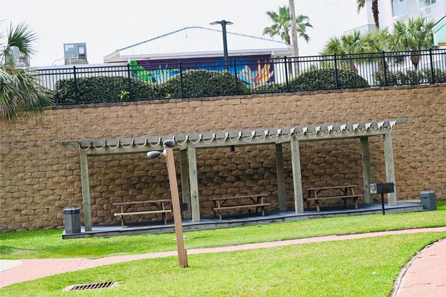 9520 Seawall Boulevard 111, Galveston, TX 77554