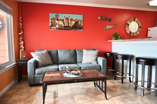 9520 Seawall Boulevard 111, Galveston, TX 77554