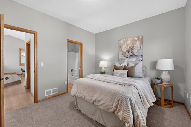 3668 Woodside Drive, Monticello, MN 55362
