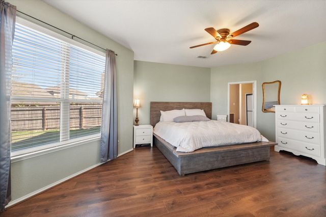 2904 Big Horn Bluff Court, Fort Worth, TX 76108