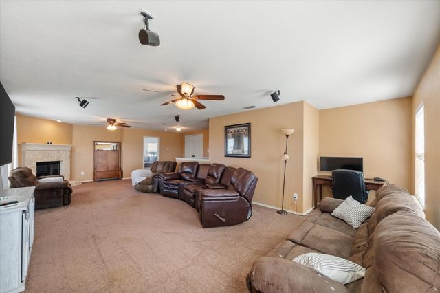 2904 Big Horn Bluff Court, Fort Worth, TX 76108