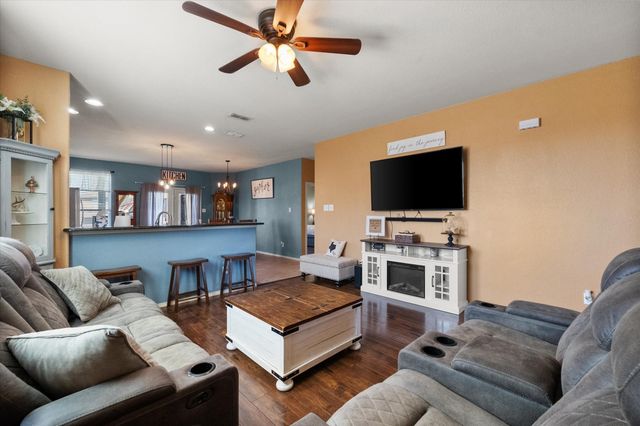 2904 Big Horn Bluff Court, Fort Worth, TX 76108