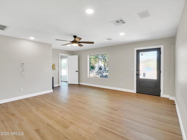 5122 W FALLEN LEAF Lane, Glendale, AZ 85310