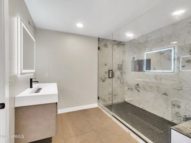 5122 W FALLEN LEAF Lane, Glendale, AZ 85310