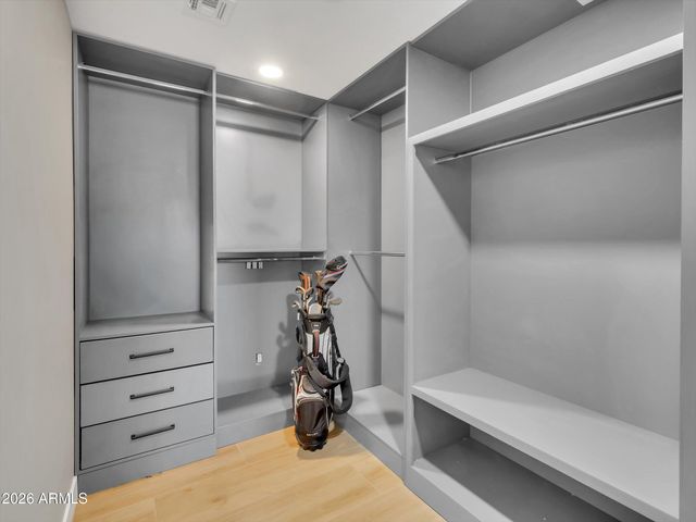 5122 W FALLEN LEAF Lane, Glendale, AZ 85310