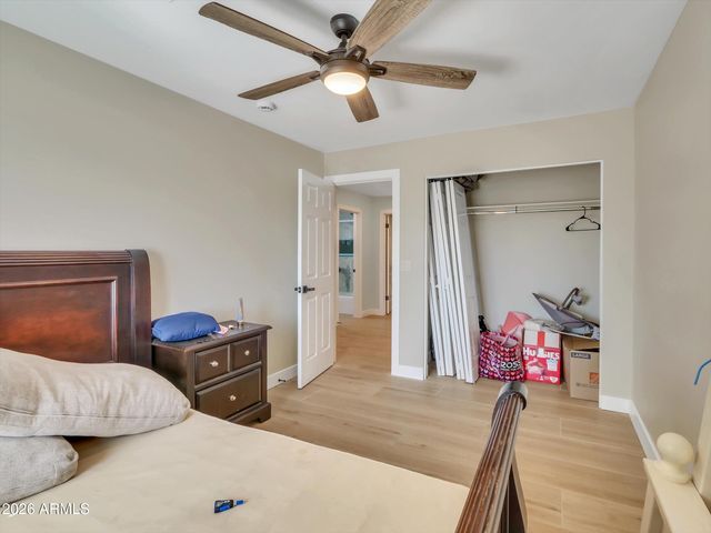 5122 W FALLEN LEAF Lane, Glendale, AZ 85310