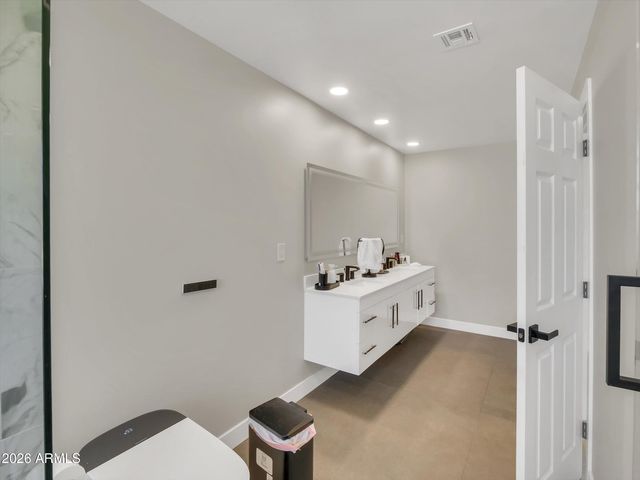 5122 W FALLEN LEAF Lane, Glendale, AZ 85310