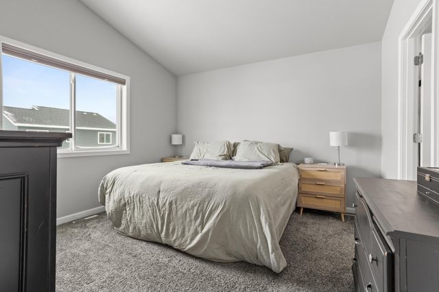 1011 Barnes Drive W, West Fargo, ND 58078