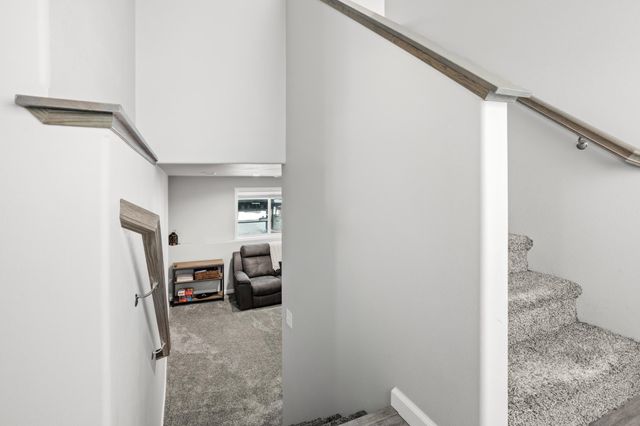 1011 Barnes Drive W, West Fargo, ND 58078