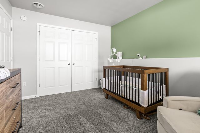 1011 Barnes Drive W, West Fargo, ND 58078