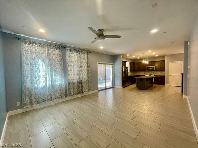 8971 Whitten Park Avenue, Las Vegas, NV 89148