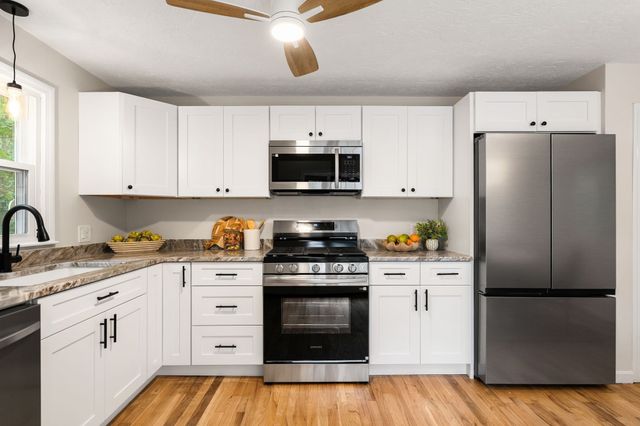 597 Liberty St, Rockland, MA 02370