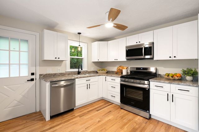 597 Liberty St, Rockland, MA 02370