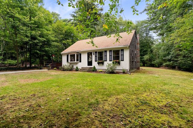 597 Liberty St, Rockland, MA 02370