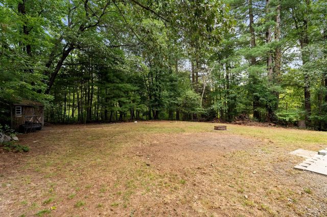 597 Liberty St, Rockland, MA 02370