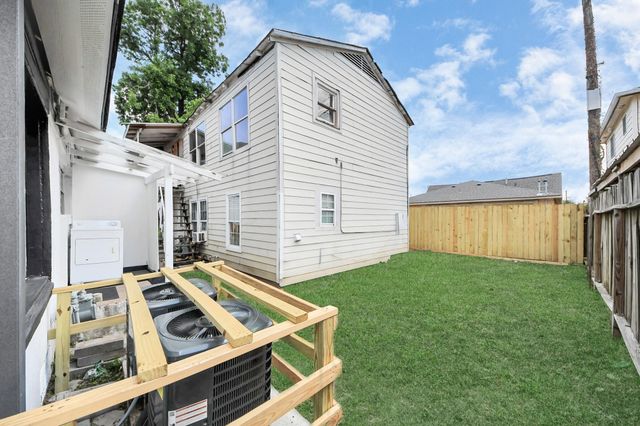 2902 Truxillo Street 2904, Houston, TX 77004