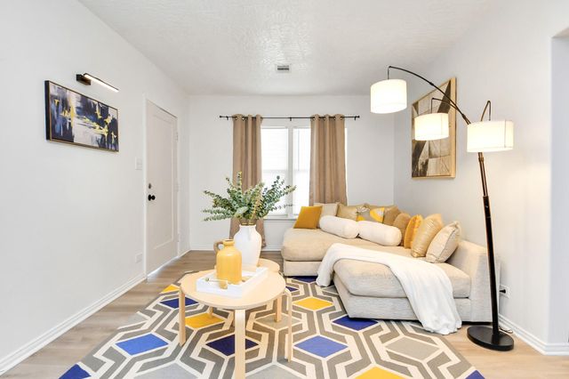 2902 Truxillo Street 2904, Houston, TX 77004