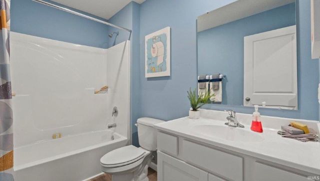 2866 Greenville Court, Warsaw, IN 46582