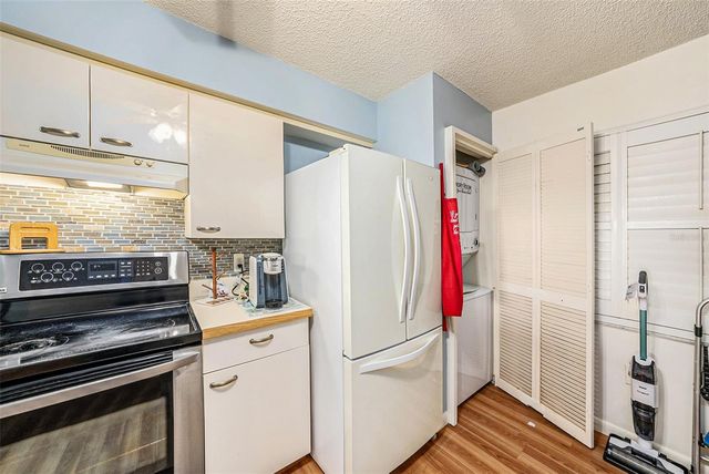 2530 GARY CIRCLE 802, Dunedin, FL 34698