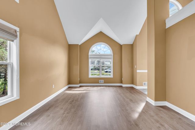 1562 Priscilla Court, Toms River, NJ 08753