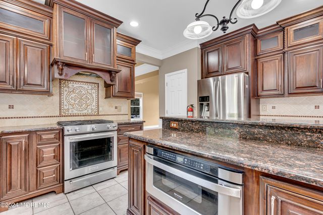 1562 Priscilla Court, Toms River, NJ 08753