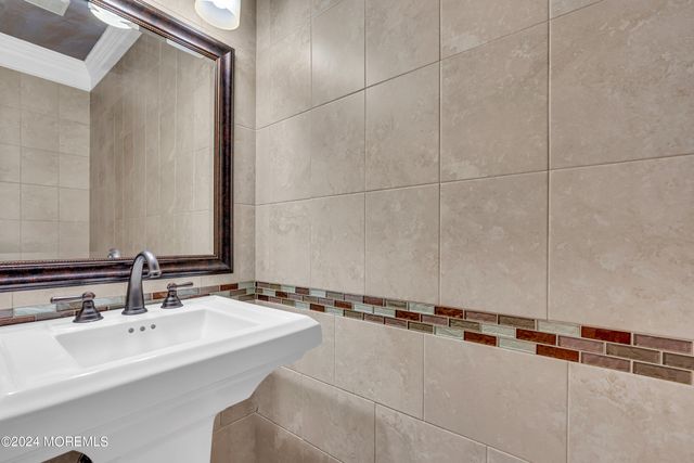 1562 Priscilla Court, Toms River, NJ 08753