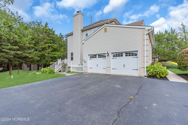 1562 Priscilla Court, Toms River, NJ 08753