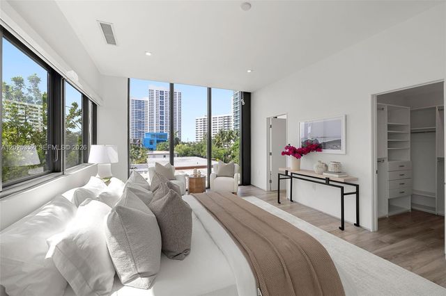 1525 Bay Road, Miami Beach, FL 33139