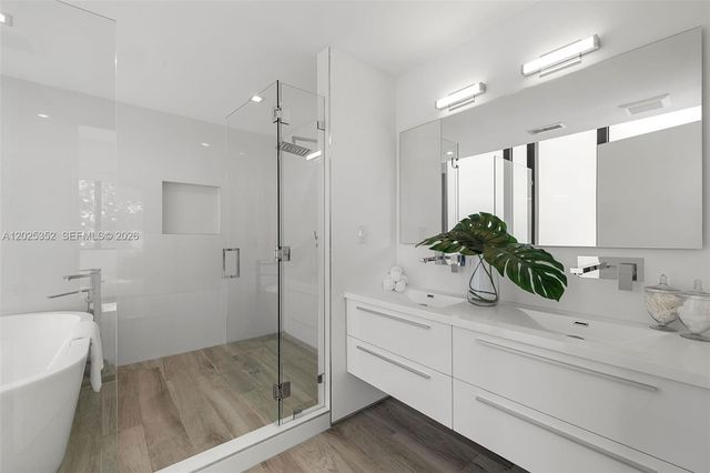 1525 Bay Road, Miami Beach, FL 33139