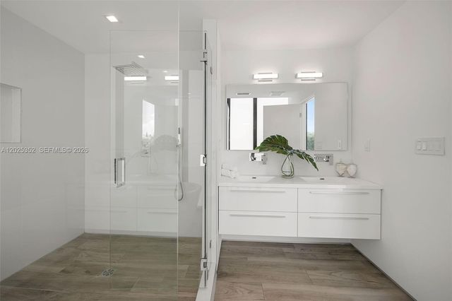 1525 Bay Road, Miami Beach, FL 33139