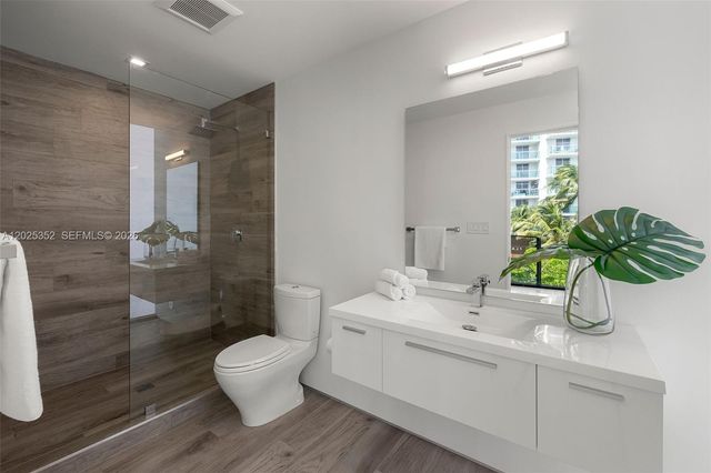 1525 Bay Road, Miami Beach, FL 33139