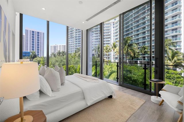 1525 Bay Road, Miami Beach, FL 33139