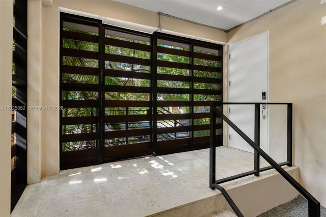 1525 Bay Road, Miami Beach, FL 33139