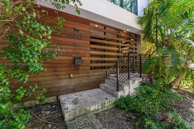 1525 Bay Road, Miami Beach, FL 33139