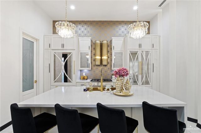 604 Glenwood Avenue, Mission, TX 78572