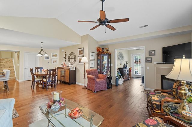 1636 Chestnut Farms Loop, 12, Grove City, OH 43123