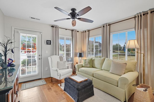 1636 Chestnut Farms Loop, 12, Grove City, OH 43123