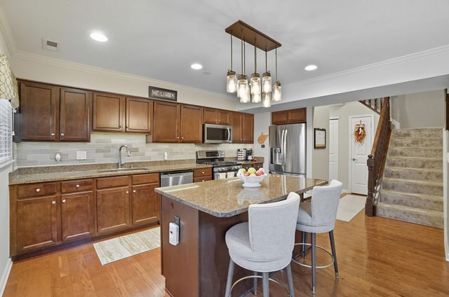 1636 Chestnut Farms Loop, 12, Grove City, OH 43123