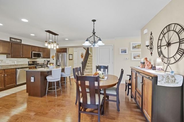 1636 Chestnut Farms Loop, 12, Grove City, OH 43123